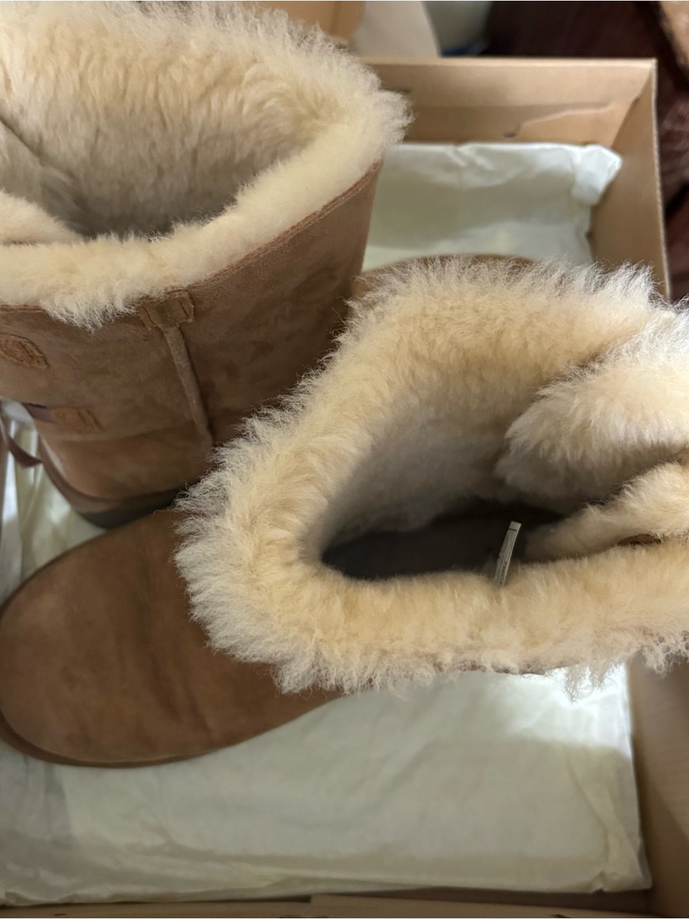 UGG Bailey Bow II Water Resistant Suede Fur Light Brown Boots Sz 9 EUC - Picture 11 of 16